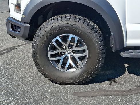 Used 2018 Ford F150 Raptor w/ Equipment Group 802A Luxury AWD/4WD image 8