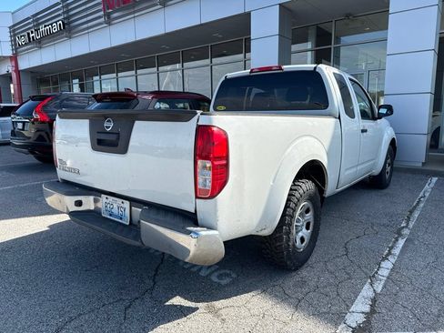 Used 2015 Nissan Frontier S RWD image 3