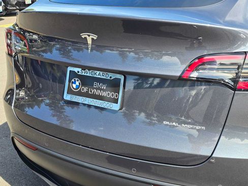 Used 2021 Tesla Model Y Long Range AWD/4WD image 15