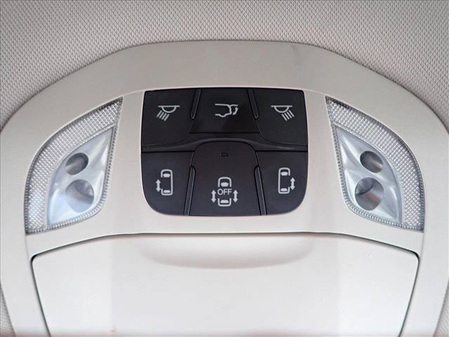 Used 2024 Chrysler Pacifica Touring-L FWD image 21