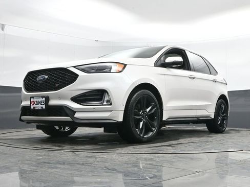 Used 2019 Ford Edge ST w/ Equipment Group 401A image 25