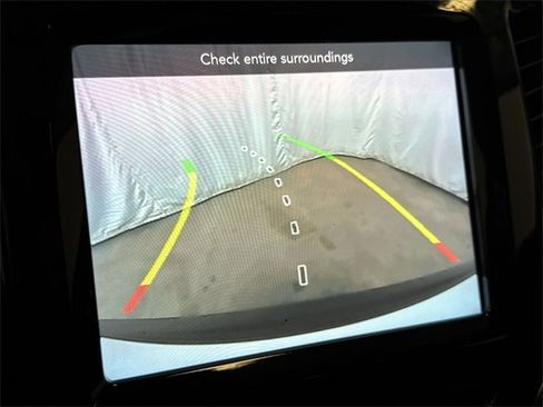 Used 2022 Jeep Cherokee Limited image 19