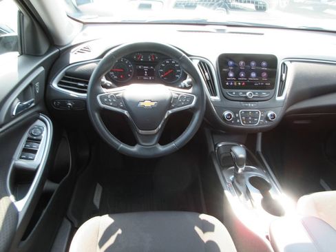Used 2023 Chevrolet Malibu LT w/ Redline Edition FWD image 13