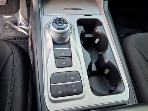 Used 2022 Ford Explorer XLT RWD image 28