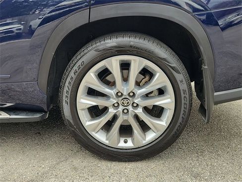 Used 2021 Toyota Highlander Limited image 33