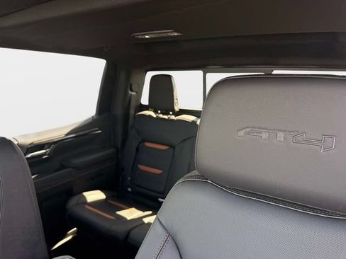 New 2026 GMC Sierra 1500 AT4 w/ AT4 Premium Package AWD/4WD image 17