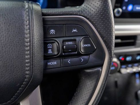 Used 2025 Toyota 4Runner TRD Off-Road Premium image 27