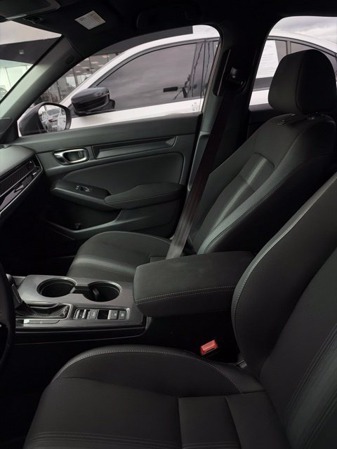 Used 2025 Honda Civic Sport image 2
