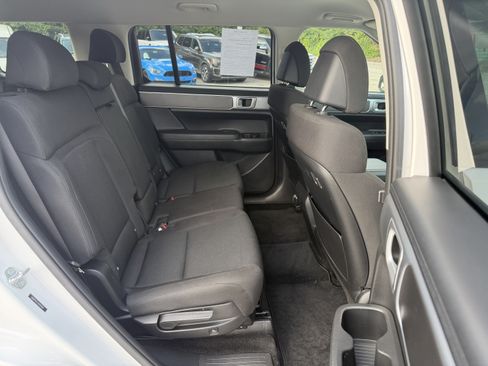 Used 2025 Hyundai Santa Fe SE FWD image 10
