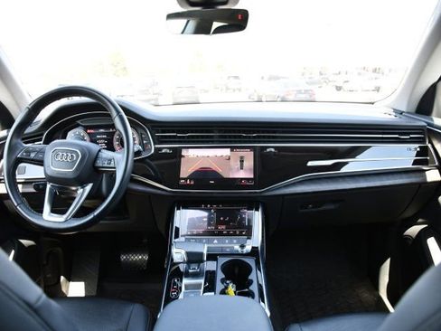 Used 2022 Audi Q8 Premium Plus w/ Premium Plus Package AWD/4WD image 23