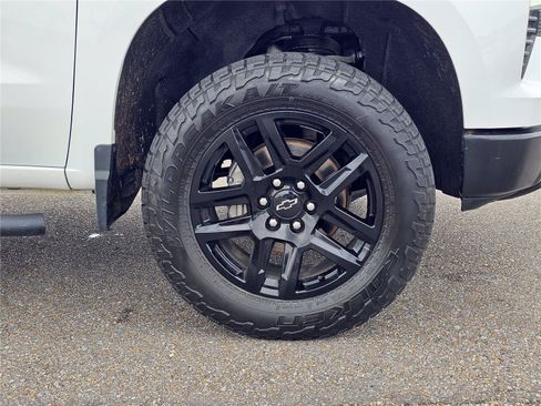 Used 2023 Chevrolet Silverado 1500 LT Trail Boss AWD/4WD image 6