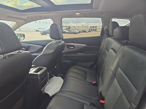 Used 2017 Nissan Murano Platinum image 6