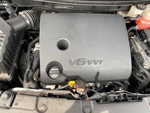 Certified 2023 Chevrolet Traverse LT FWD image 21