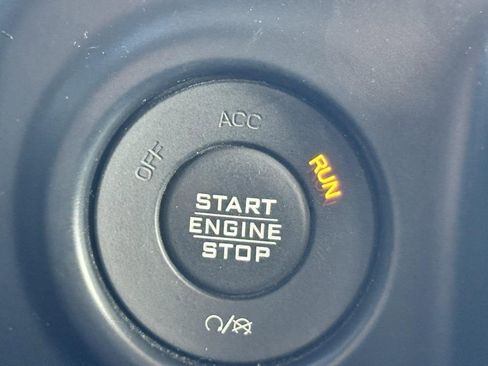 Used 2020 Jeep Gladiator Sport w/ Quick Order Package 24S image 12