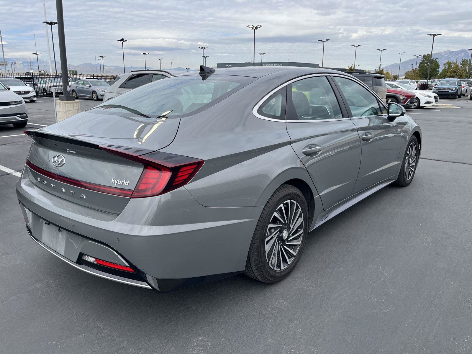 Used 2021 Hyundai Sonata Limited FWD image 4