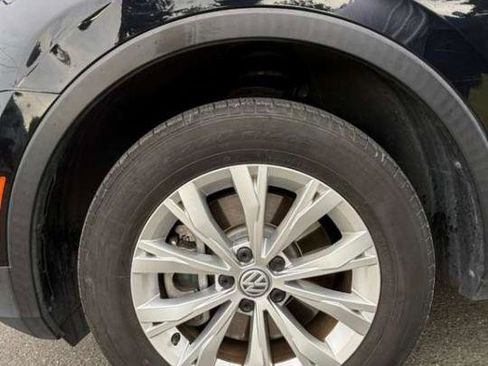 Used 2019 Volkswagen Tiguan S w/ 3rd Row Seat Package AWD/4WD image 17