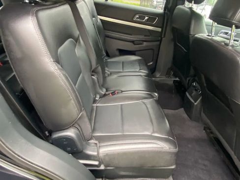 Used 2018 Ford Explorer XLT w/ Equipment Group 202A image 17