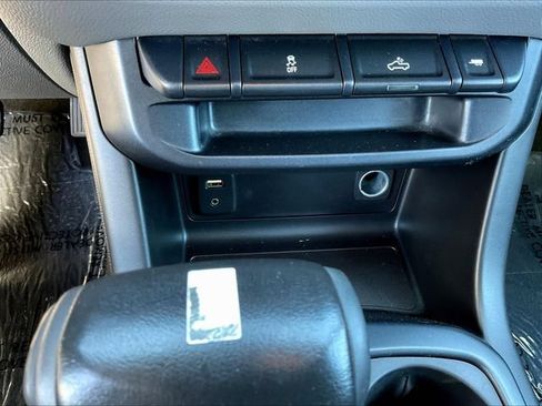 Certified 2016 GMC Canyon 2WD Crew Cab w/ Convenience Package image 19