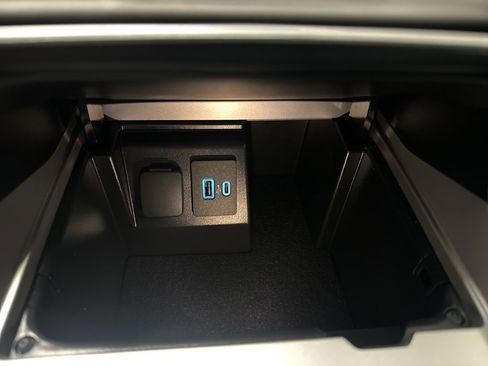 Certified 2023 Ford Explorer XLT w/ Equipment Group 202A image 18