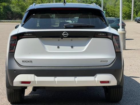 New 2026 Nissan Kicks SV w/ SV Premium Package AWD/4WD image 40