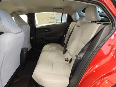 New 2026 Toyota Prius XLE image 14