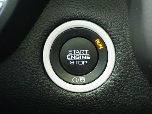 Used 2021 RAM 1500 Laramie image 25