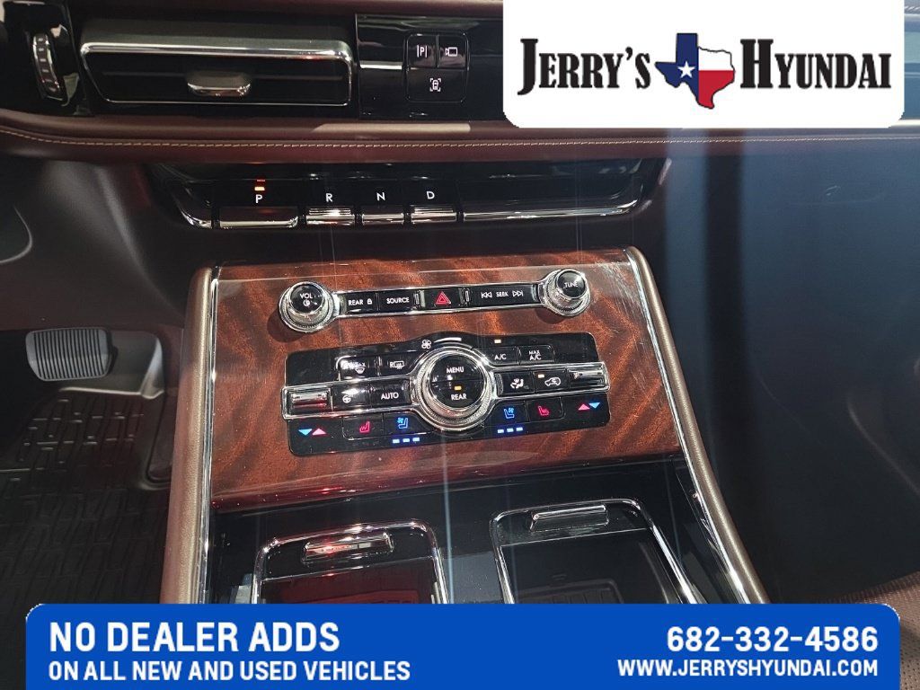 Used 2023 Lincoln Aviator Black Label w/ Dynamic Handling Package AWD/4WD image 13