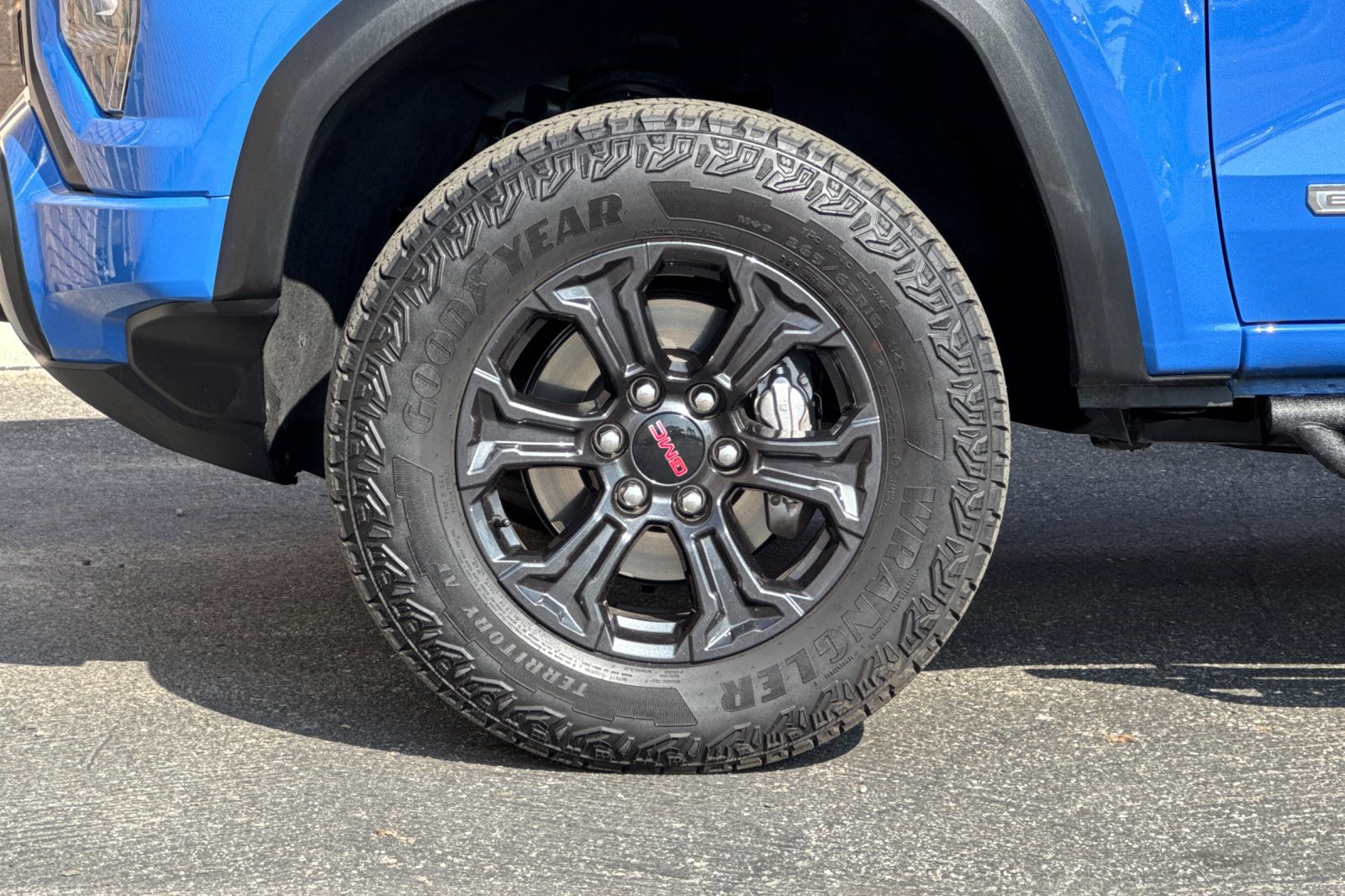 Used 2025 GMC Canyon Elevation RWD image 26