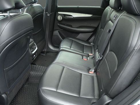 Used 2019 INFINITI QX50 Essential w/ Sensory Package AWD/4WD image 13