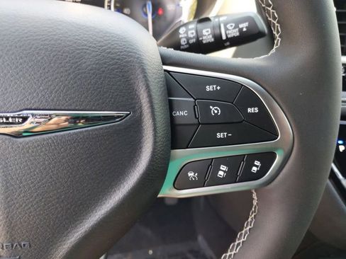 New 2026 Chrysler Pacifica Select image 24