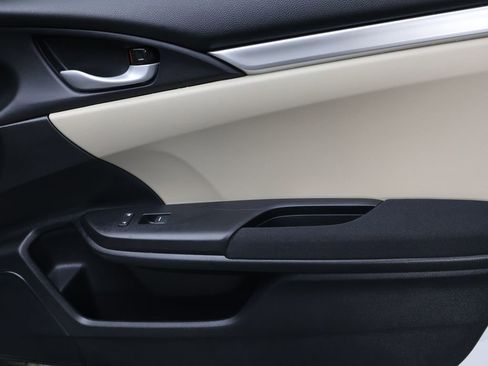 Used 2019 Honda Civic LX image 11