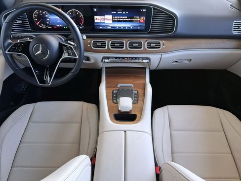 Used 2025 Mercedes-Benz GLE 350 4MATIC image 9