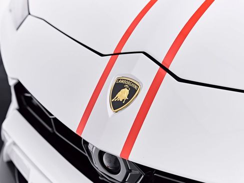 Used 2021 Lamborghini Urus AWD/4WD image 23