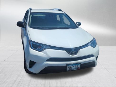 Used 2017 Toyota RAV4 LE AWD/4WD image 6