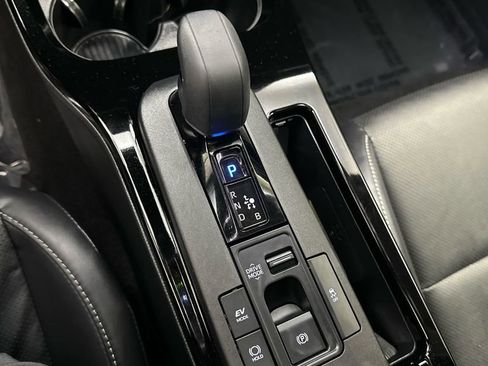 Used 2023 Toyota Prius XLE AWD/4WD image 14