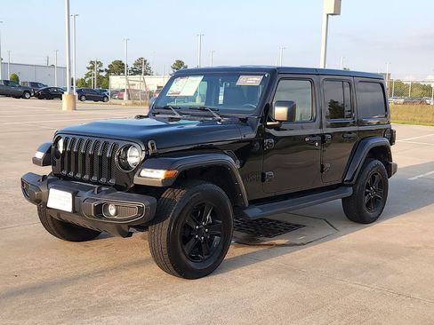 Used 2021 Jeep Wrangler Unlimited Sahara image 3