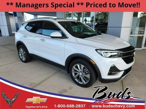 Used 2022 Buick Encore GX Essence w/ Experience Buick Package image 1