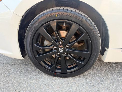 Used 2017 Nissan Altima 2.5 SR w/ Midnight Edition Package FWD image 27