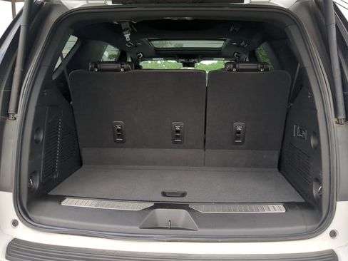 Used 2023 Chevrolet Tahoe Premier w/ Premium Package AWD/4WD image 23