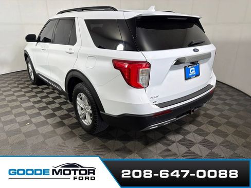 Used 2020 Ford Explorer XLT w/ Equipment Group 202A AWD/4WD image 5