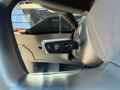 Used 2019 Audi e-tron Prestige w/ Prestige Package AWD/4WD image 42