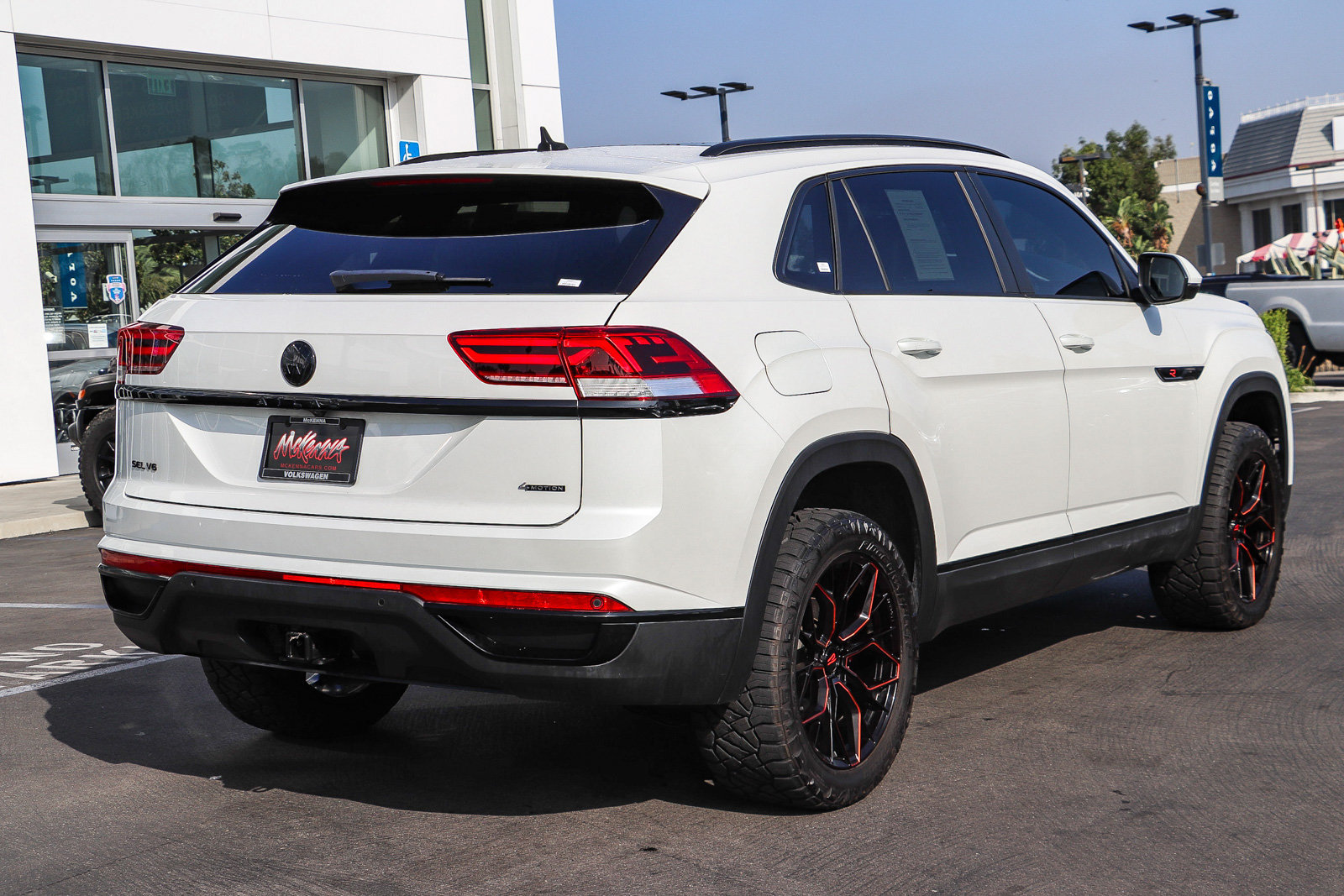 Used 2023 Volkswagen Atlas Cross Sport SEL AWD/4WD image 6