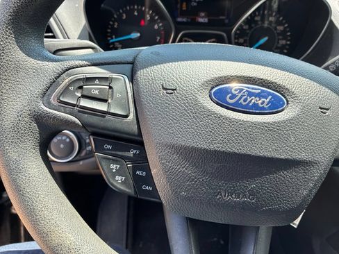 Used 2017 Ford Escape S FWD image 28