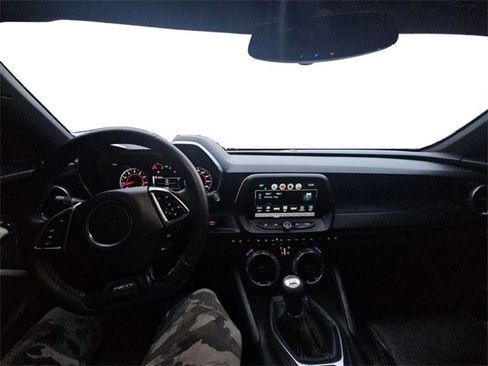 Used 2017 Chevrolet Camaro LT w/ RS Package image 11