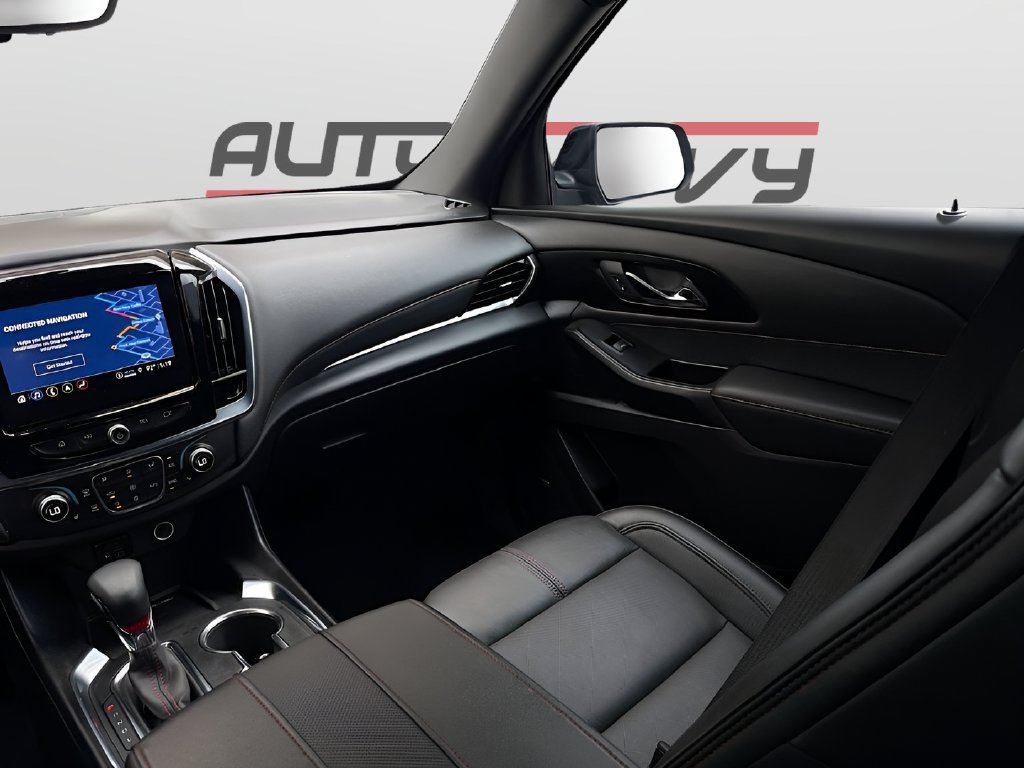 Used 2023 Chevrolet Traverse RS FWD image 24