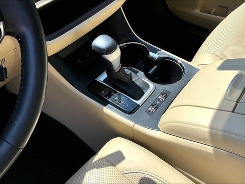 Used 2015 Toyota Highlander Limited Platinum image 16