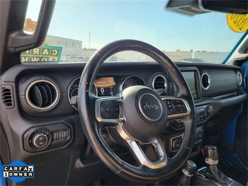 Used 2020 Jeep Gladiator Overland image 18