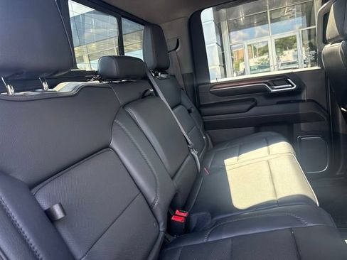 Used 2024 GMC Sierra 2500 Denali w/ Denali Reserve Package AWD/4WD image 32