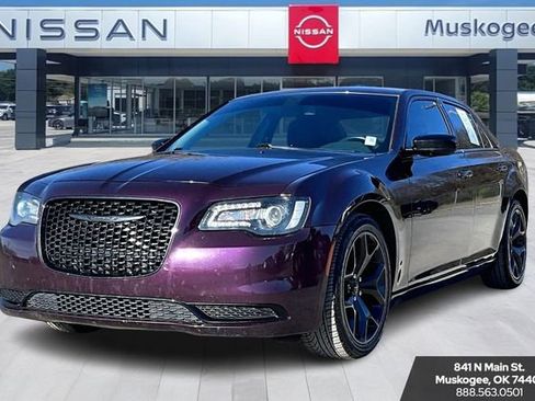 Used 2021 Chrysler 300 Touring w/ Sport Appearance Package image 3