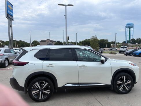 Used 2022 Nissan Rogue SL FWD image 3